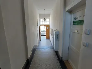 Pronájem kanceláře, Praha, Na mokřině, 30 m2