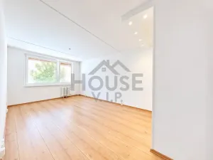 Prodej bytu 1+kk, Praha - Modřany, Daškova, 29 m2