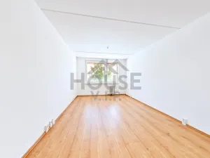 Prodej bytu 1+kk, Praha - Modřany, Daškova, 29 m2