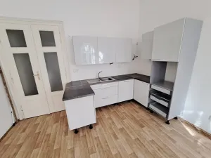 Pronájem pokoje, Brno, třída Kpt. Jaroše, 36 m2