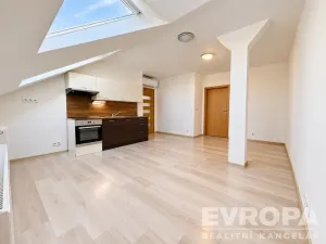 Pronájem bytu 2+kk, Břeclav, Národních hrdinů, 50 m2