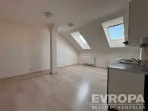 Pronájem bytu 2+kk, Břeclav, Národních hrdinů, 47 m2