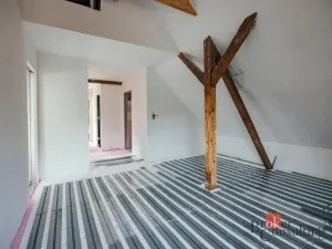 Prodej rodinného domu, Skřivany, Komenského, 160 m2