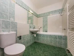 Pronájem bytu 1+kk, Praha - Kyje, Sicherova, 33 m2