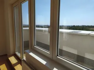 Pronájem bytu 1+kk, Praha - Kyje, Sicherova, 33 m2