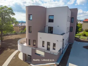 Pronájem atypického bytu, Ústí nad Labem, Bělehradská, 56 m2