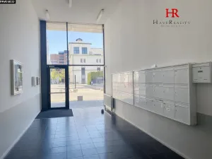 Pronájem bytu 2+kk, Praha - Holešovice, U Uranie, 65 m2