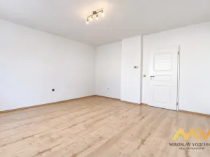 Pronájem bytu 3+1, Hradec Králové - Slezské Předměstí, Brandlova, 74 m2