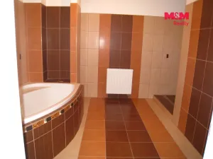Prodej rodinného domu, Frenštát pod Radhoštěm, nám. Míru, 900 m2