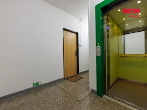 Prodej bytu 3+1, Karlovy Vary, Šumavská, 64 m2