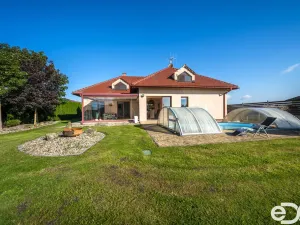 Prodej rodinného domu, Kosořice, 340 m2