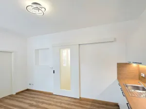 Pronájem bytu 2+kk, Beroun - Beroun-Město, Na Parkáně, 38 m2