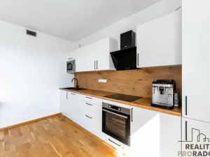 Prodej bytu 2+kk, Praha, Smržových, 51 m2