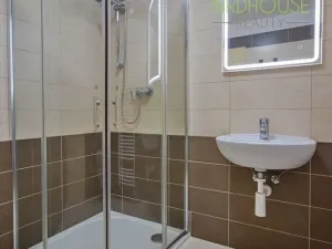 Pronájem bytu 2+kk, Jesenice, Cedrová, 69 m2