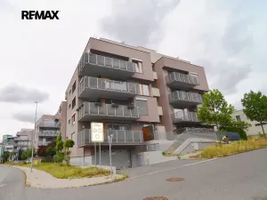 Pronájem bytu 2+kk, Praha - Jinonice, Laténská, 68 m2