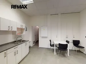 Prodej obchodního prostoru, Jevíčko, Palackého nám., 430 m2