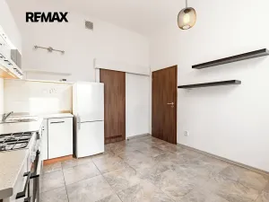 Pronájem bytu 2+1, Praha - Smíchov, Staropramenná, 49 m2