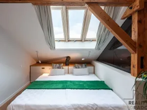 Pronájem bytu 1+kk, Praha - Bubeneč, Čs. armády, 52 m2