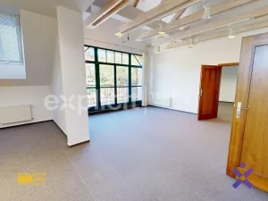 Pronájem kanceláře, Zlín, Vršava I, 460 m2