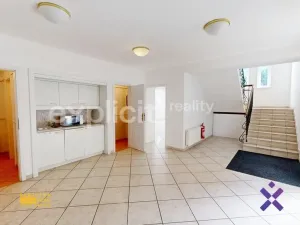 Pronájem kanceláře, Zlín, Vršava I, 460 m2