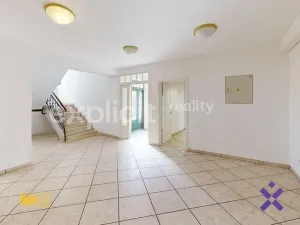 Pronájem kanceláře, Zlín, Vršava I, 460 m2