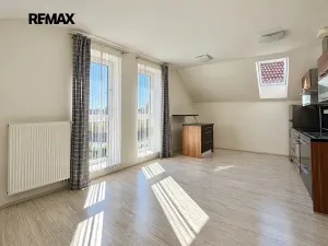 Pronájem bytu 3+kk, Praha - Cholupice, Podchýšská, 74 m2