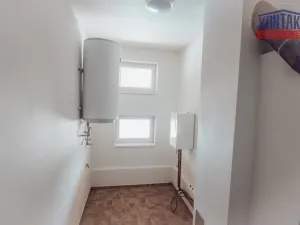 Prodej rodinného domu, Lišov - Velechvín, 135 m2