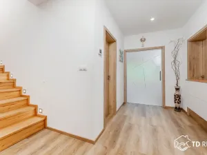 Prodej rodinného domu, Syrovice, 207 m2