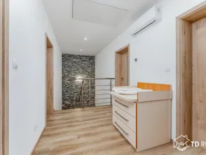 Prodej rodinného domu, Syrovice, 207 m2