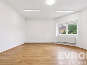 Pronájem kanceláře, Rokycany - Plzeňské Předměstí, Litohlavská, 150 m2