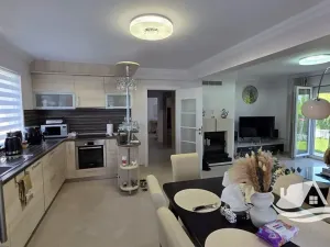 Prodej rodinného domu, Pomorie, Bulharsko, 166 m2
