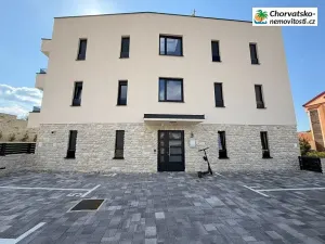 Prodej bytu 2+kk, Novalja, Chorvatsko, 56 m2