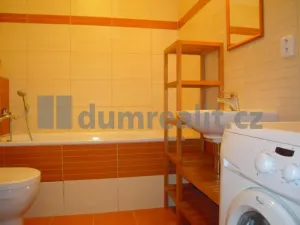 Pronájem bytu 2+kk, Praha - Strašnice, Michelangelova, 46 m2