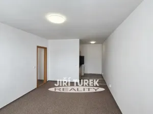 Pronájem bytu 2+kk, Králův Dvůr, Nad Stadionem, 47 m2