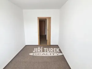 Pronájem bytu 2+kk, Králův Dvůr, Nad Stadionem, 47 m2