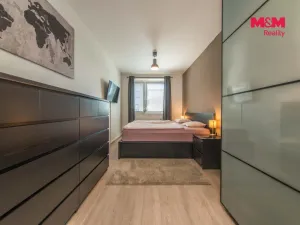 Prodej bytu 2+kk, Praha - Štěrboholy, Kryšpínova, 60 m2