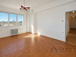 Prodej bytu 2+1, Liberec, Nad Školou, 60 m2