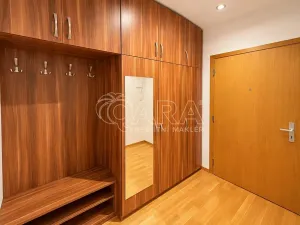 Pronájem bytu 2+kk, Praha - Vinohrady, Korunní, 51 m2