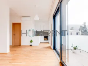 Pronájem bytu 1+kk, Černošice, Ke Hřišti, 33 m2