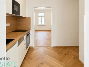 Pronájem bytu 1+kk, Praha, Seifertova, 32 m2