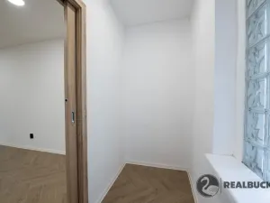 Prodej bytu 3+1, Jablonec nad Nisou, Vítězslava Nezvala, 100 m2