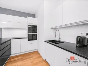 Pronájem bytu 3+kk, Praha - Holešovice, Varhulíkové, 78 m2