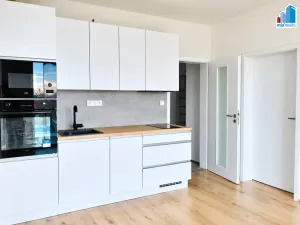 Pronájem bytu 2+kk, Plzeň - Jižní Předměstí, Poděbradova, 46 m2