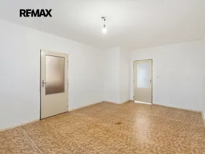 Prodej bytu 3+1, Praha - Řepy, Na chobotě, 77 m2
