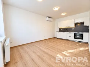 Pronájem bytu 2+kk, Břeclav, Za Bankou, 43 m2