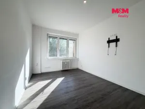 Pronájem bytu 2+kk, Pardubice - Zelené Předměstí, Benešovo náměstí, 49 m2