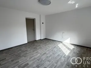 Pronájem bytu 2+1, Huslenky, 80 m2