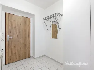 Pronájem bytu 1+kk, Stochov, S. K. Neumanna, 38 m2