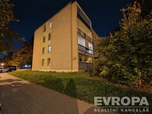 Prodej bytu 3+1, Praha - Střížkov, Harrachovská, 61 m2