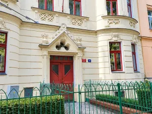Pronájem bytu 1+1, Praha - Bubeneč, Čechova, 50 m2